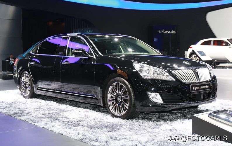 售价105.8万！现代雅科仕3.8 V6加长旗舰实拍，后排座椅太抢眼了