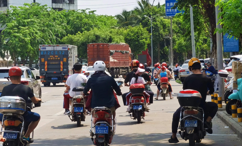 电摩上牌上路要花多少钱？明细发布，一共1千多！车主：太贵了