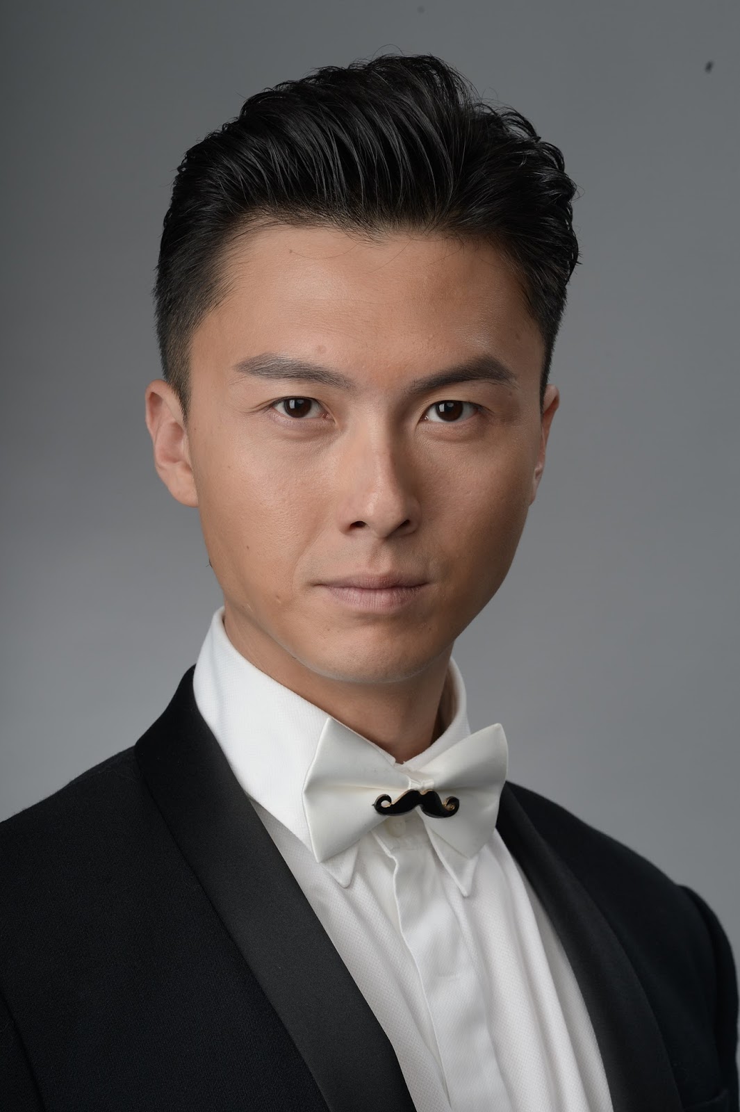 “盲侠大律师”王浩信：二获TVB视帝好风光，曾在妻子孕期出轨