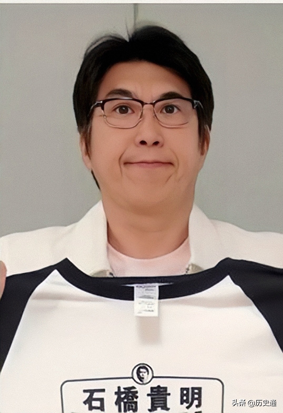 影坛女神情定幽默丑男，难获幸福，人到中年，告别过去，追求自我