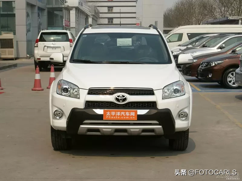 实拍第四代丰田RAV4荣放，近七年改款，小书包不在你不买？
