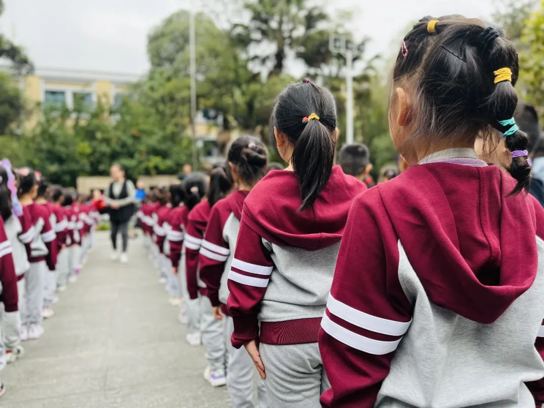 好习惯，伴成长——记华中附小一年级“一日常规”评比活动