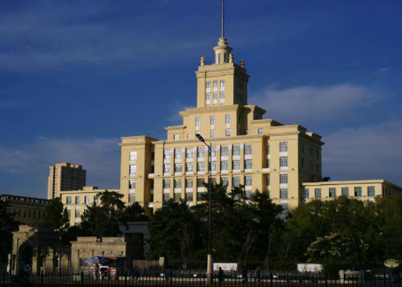 黑龙江排名前五的大学，其中有3所211大学，“哈工大”排第一