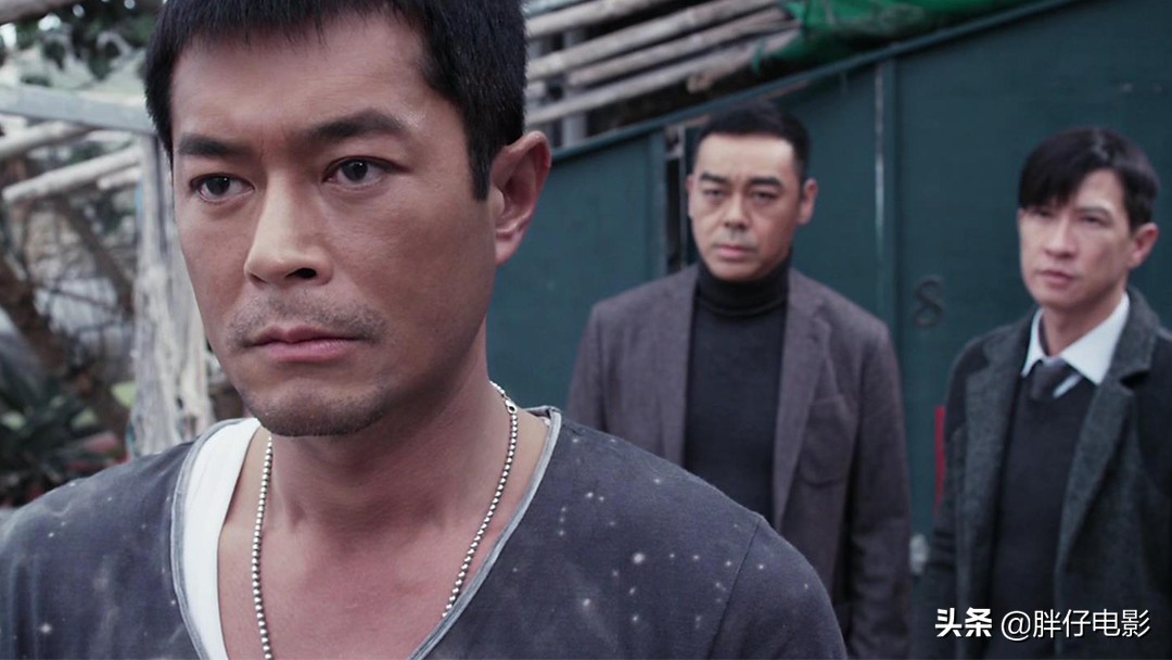 所以电影中阿天(刘青云饰演),阿伟(张家辉饰演),阿秋(古天乐饰演)三人