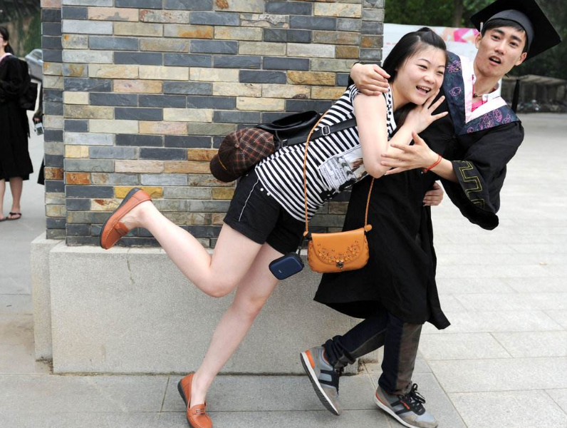 “天价”中外合作办学，频频爆冷，网友：高学费能否换来高收益？