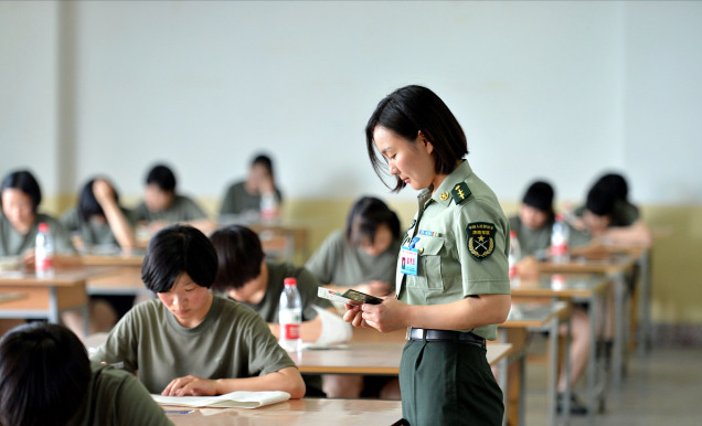 大学生参军入伍，有2种办法不用延迟毕业，学生和家长须知