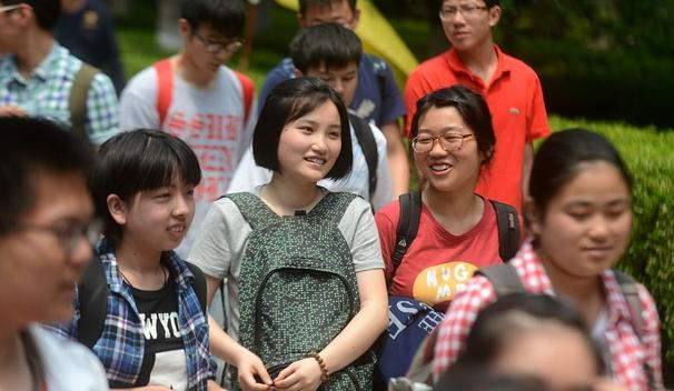 北京考生称高考数学难的“离谱”，专家反驳：难度与去年保持一致