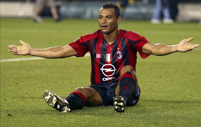 卡福入选大部分球星评选的梦之队(卡福入选大部分球星评选的梦之队