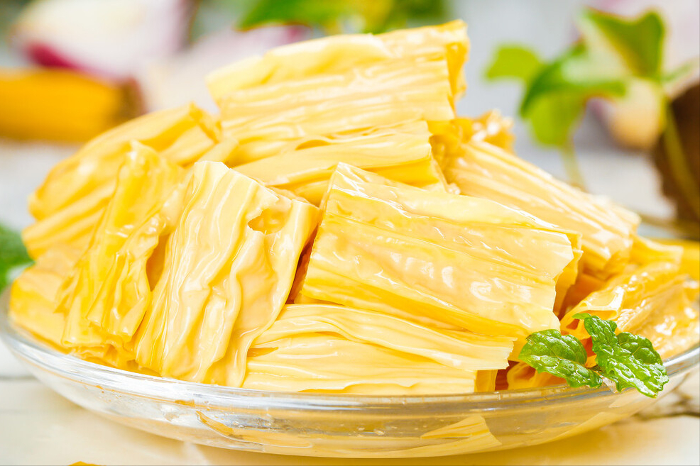 泡腐竹，不要放在水里就泡，饭店常用这方法，泡发快速不夹生