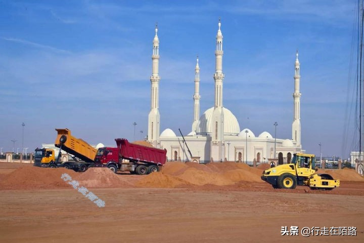 埃及开罗：产能低、人口多、小偷泛滥，军方出资4000亿迁都