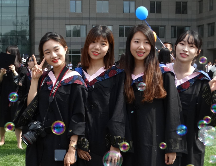 699分学霸给学渣当群演？南大学生告诉你，什么才是高素质大学生