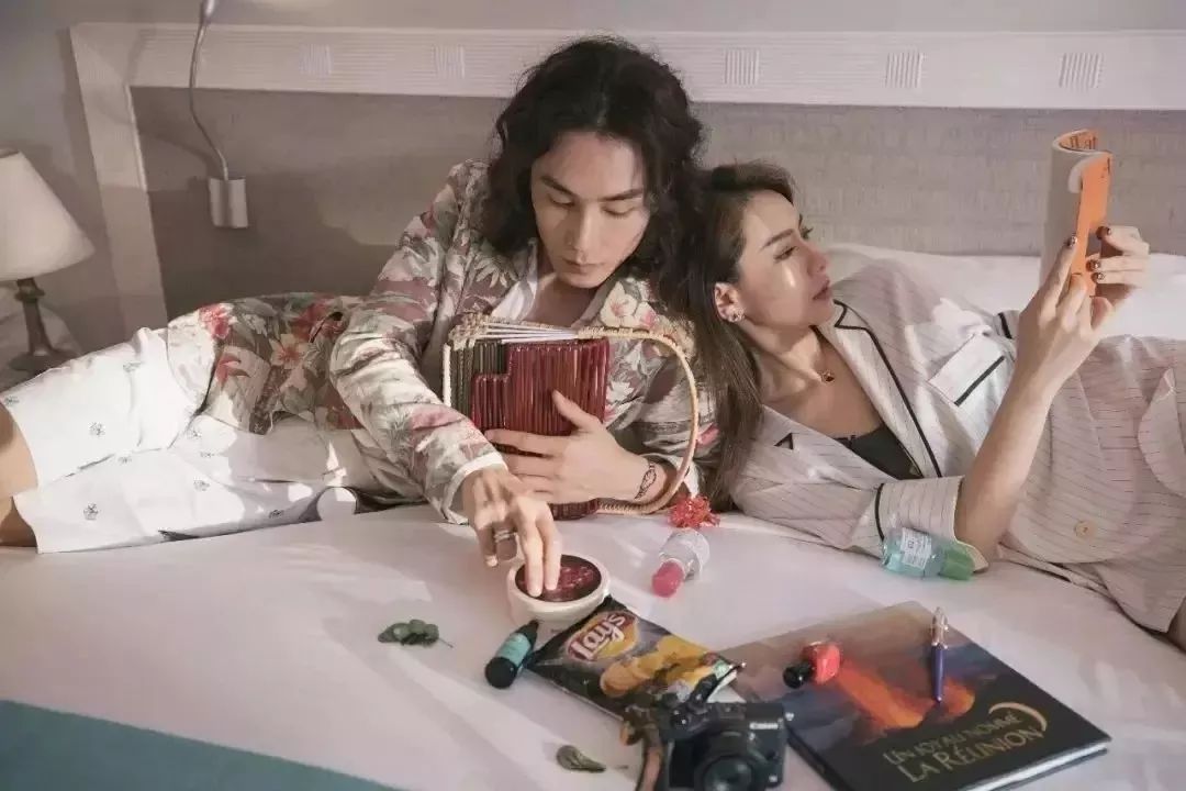 寒冬来了，身上又起皮干燥？戚薇教你一妙招，只需抹一下就好