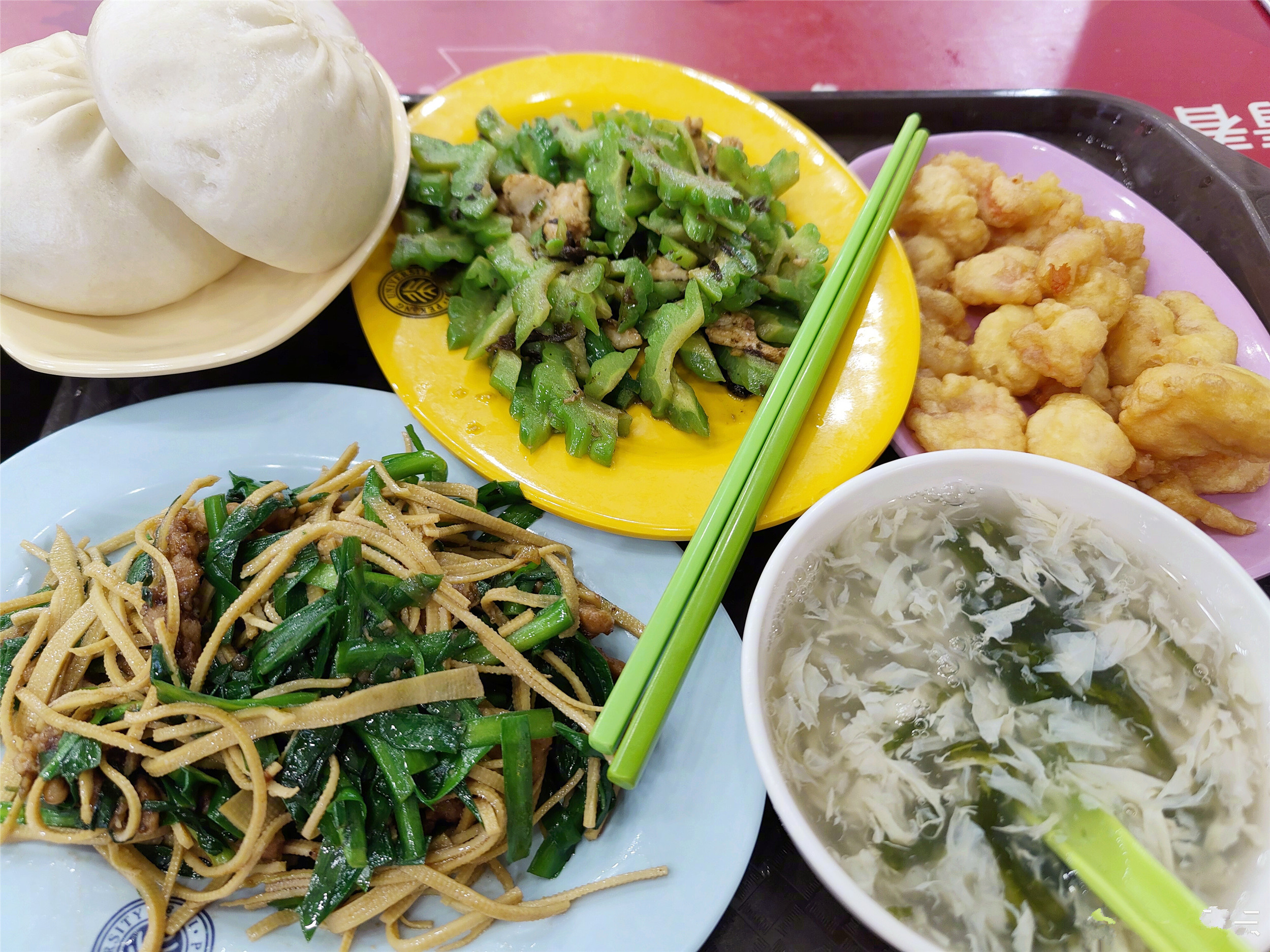 北京大学食堂的一日三餐，走红朋友圈，网友：羡慕，太值了