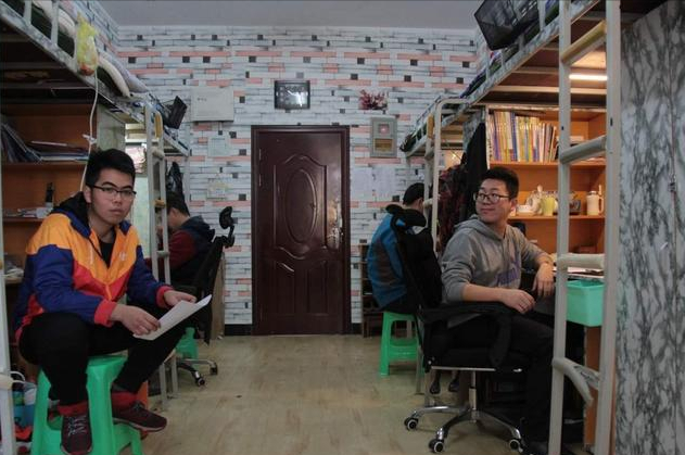 大一新生长个“心眼”，宿舍里的潜规则你要了解，否则容易吃亏