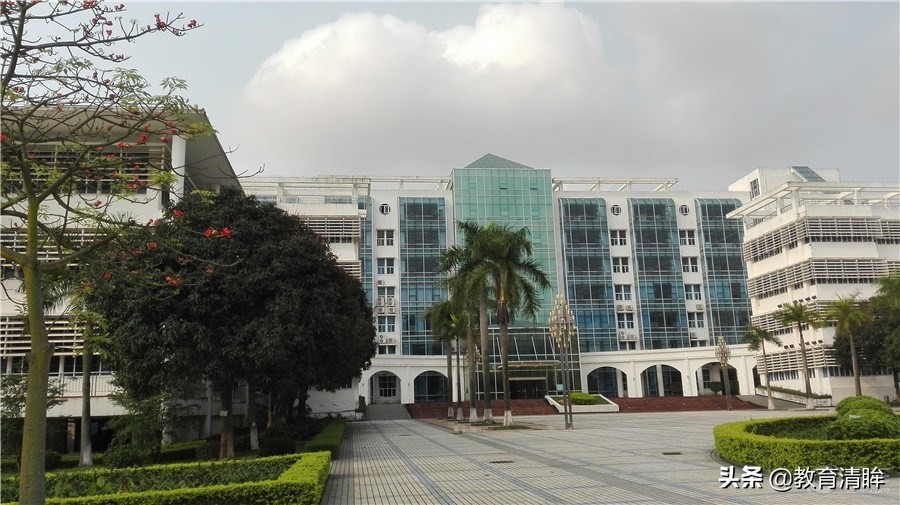 名校校区最“扎堆”的城市，人口只有一百多万，还是一个地级市