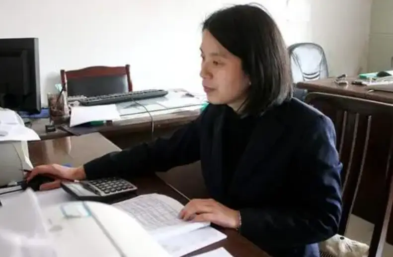 适合女生的长久职业（低学历女生适合的职业）