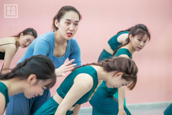 中国舞考级有哪些机构？考级机构哪个比较权威