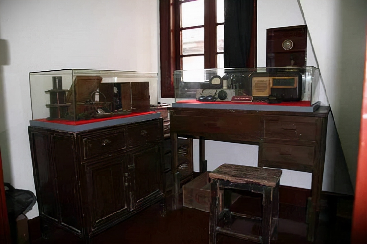 上海解放后，李克农密电市长陈毅：必须找到他，活要见人死要见尸