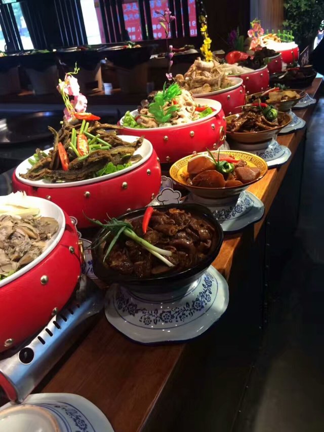 舌尖上的诗篇：探寻中华饮食文化的千年韵味