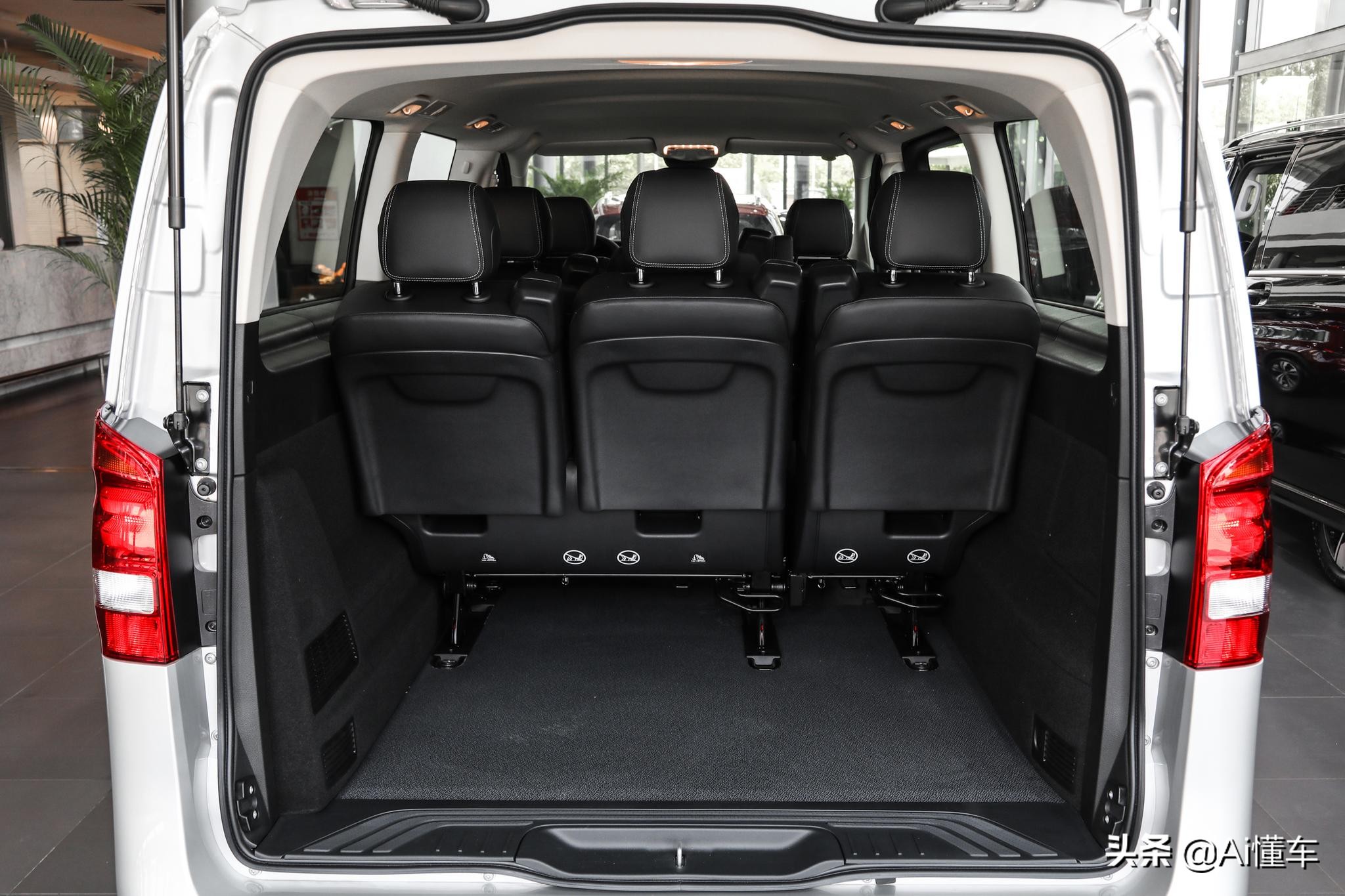 空间大座位多，价格便宜的大奔驰车，自动挡9AT，带你看奔驰威霆