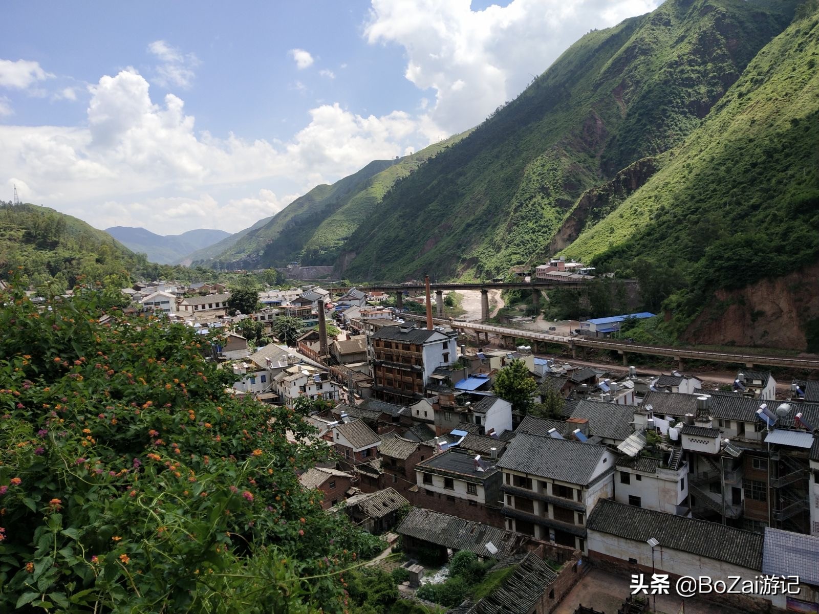 到云南旅游必去的10大古镇，个个都是旅行胜地，你去过几个景点？