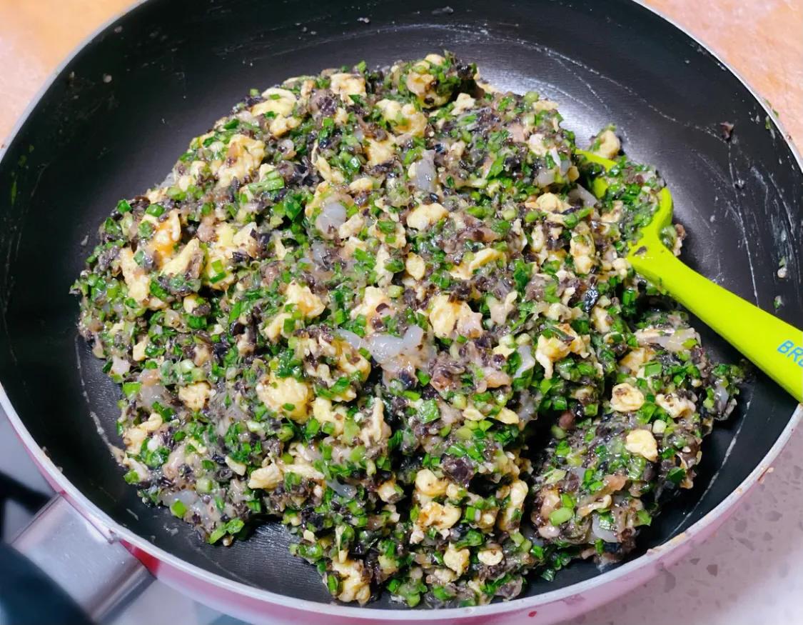 香菇三鲜饺子的做法（味道鲜美健康的三鲜馅水饺做法）