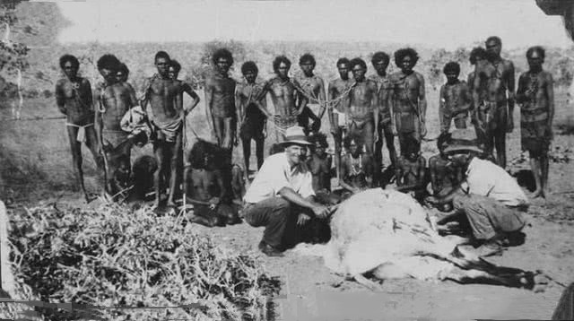 1876年塔斯马尼亚岛上的纯种黑人灭绝!白人将他们当野兽一样屠杀