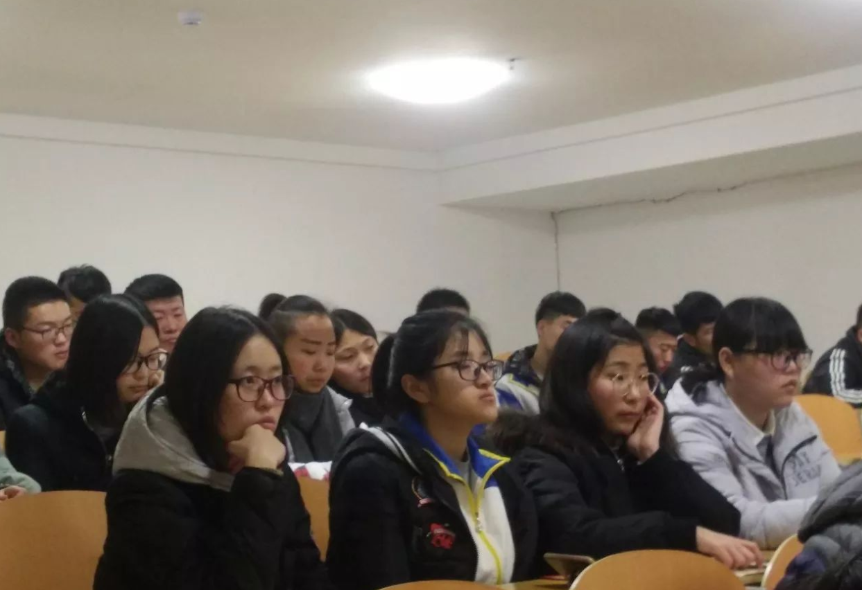 高职单招是怎么回事？和统招有啥区别？适合成绩差一些的同学报考