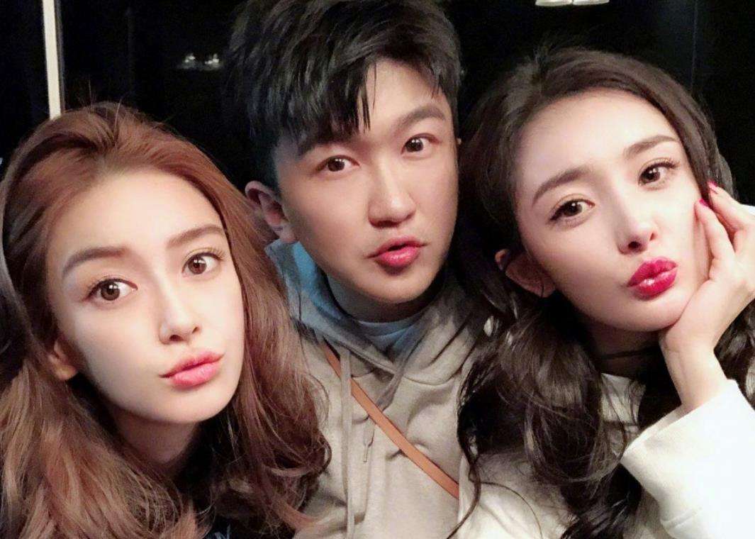 薛之谦摆拍，靳东写诗，张大大泪流满面，男人做作起来真要命