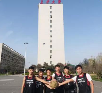 男神扎堆！陕西“学霸宿舍”：保研名校、直博985，成绩稳坐第一，奖学金拿到手软！