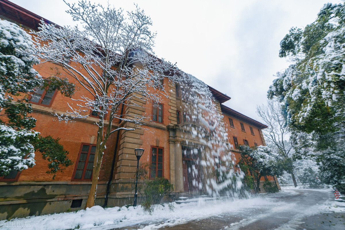 中国最美大学：隐匿在山坡上的古堡式校园VS偶像剧取景地