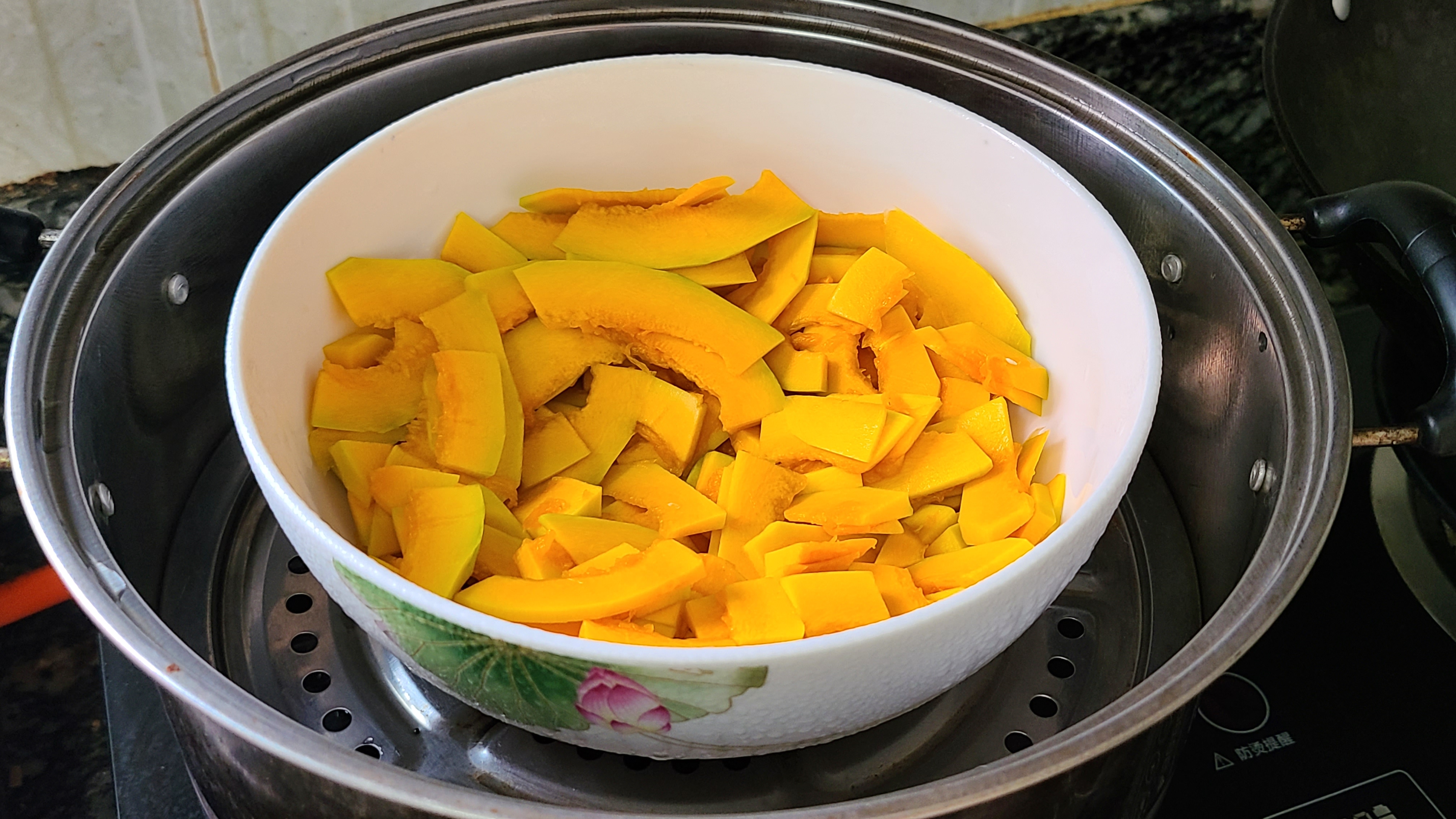 天气凉了，教你一道广东的滋补糖水，Q弹好吃味道很棒