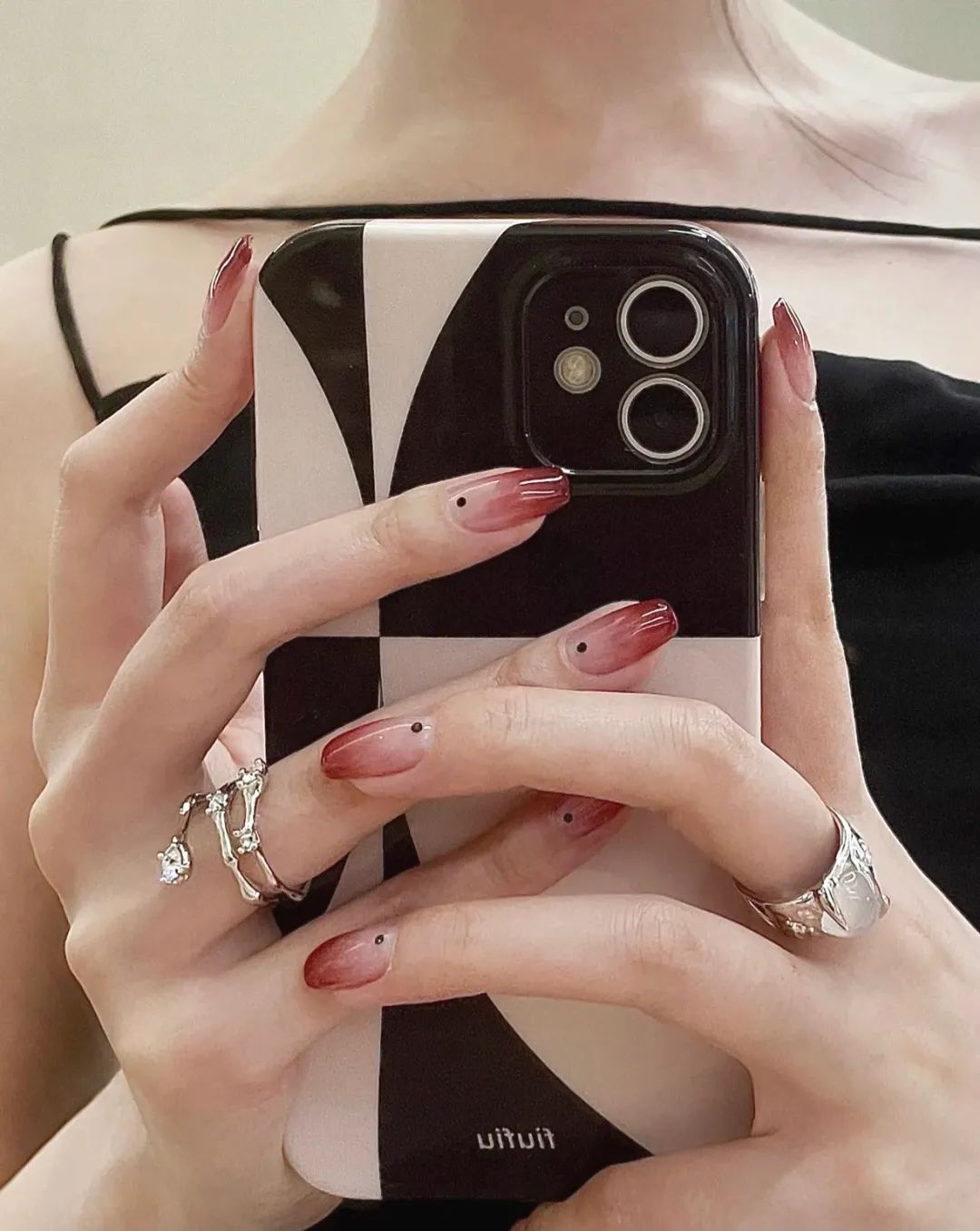 关于冬季美甲的说说朋友圈(美甲说说发朋友圈) _晶羽文学网