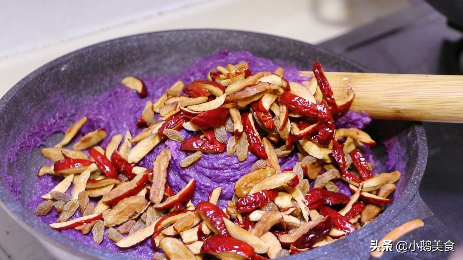 紫薯糕怎么做（5步做出香甜筋道越嚼越香）