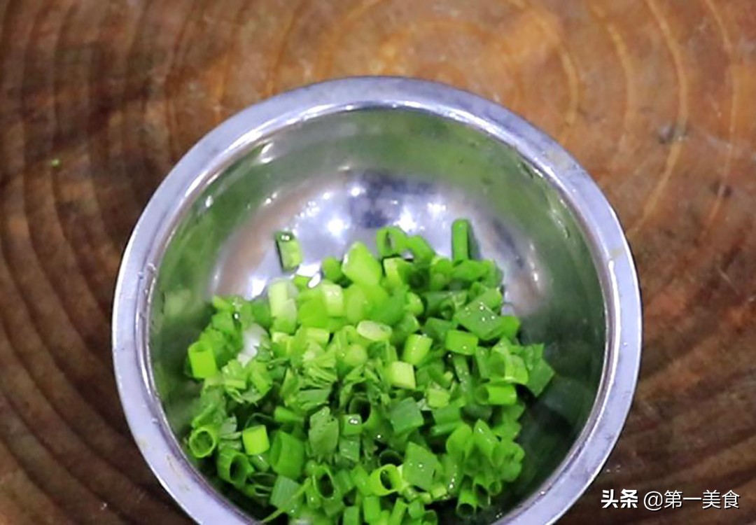 鯽魚燉豆腐,鯽魚燉豆腐的家常做法