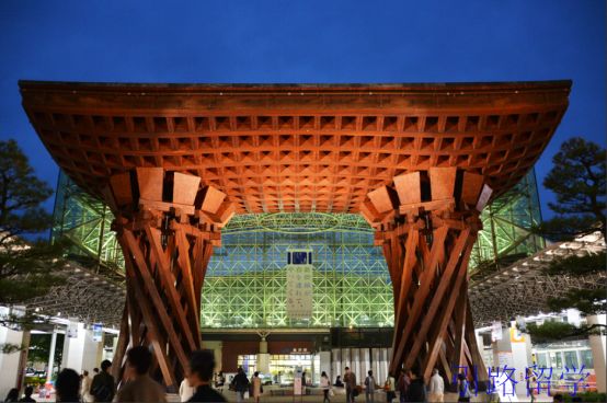 留学日本的金泽大学，第一天见到的竟是这样的.......