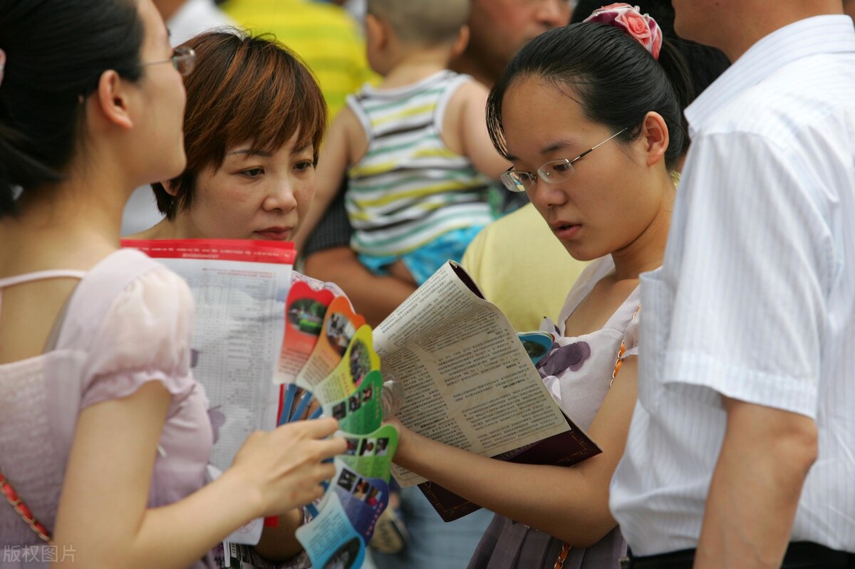 有人欢喜有人愁成绩有升有降，四川美术学院2021年录取分数线公布