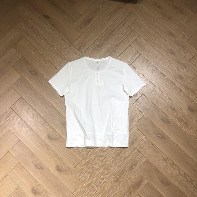 白衣服的领子总是变黄，别着急换新的，教你1招，分分钟搞定