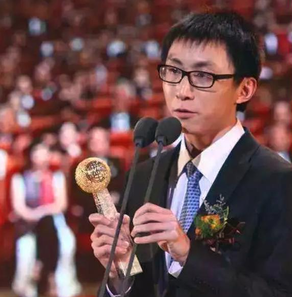 刘路：高考考575分，20岁攻克世界级难题，破格成为最年轻的教授