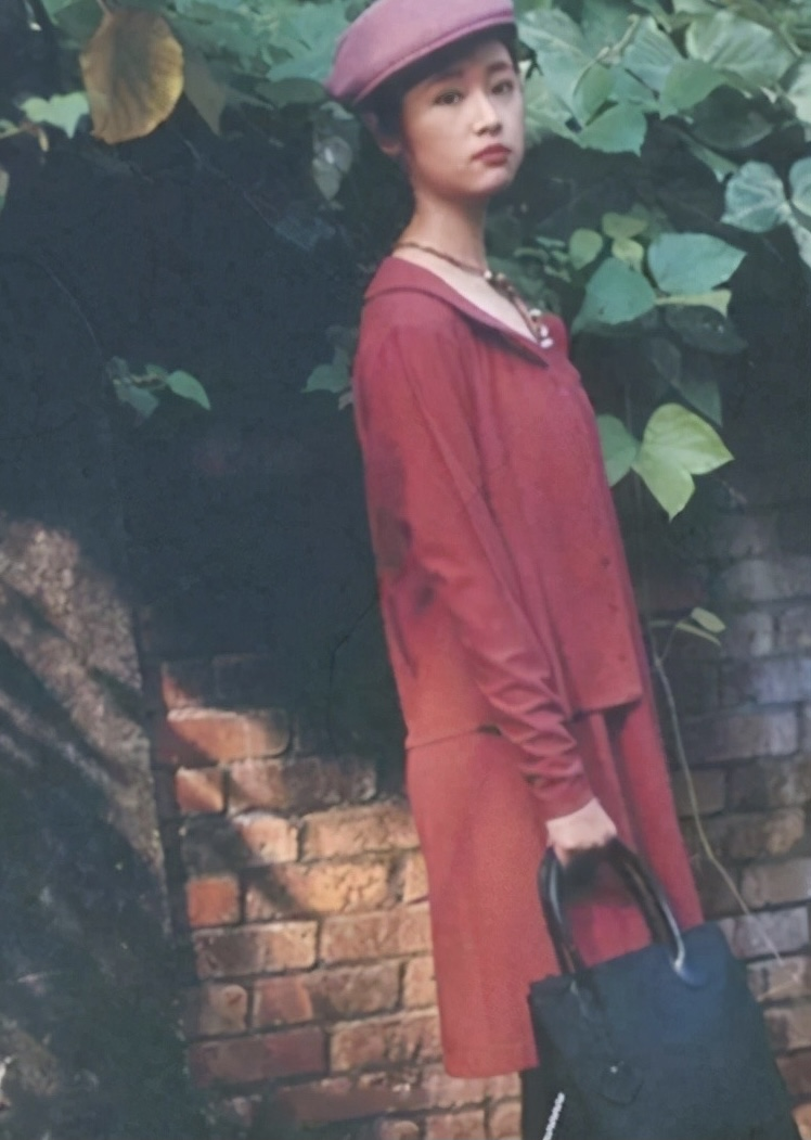 “白月光”林心如的堕落史，她背后的故事，远比你想得更恶劣