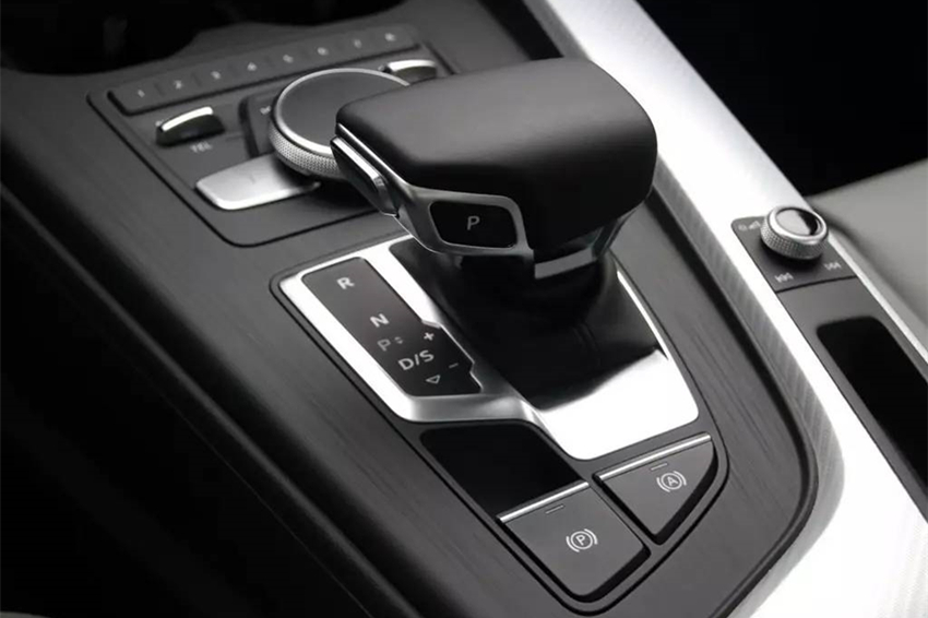 开自动挡必懂的5大技巧，学会后比手动挡还省油，现在弄懂还不晚