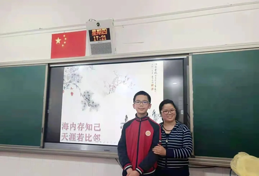 清华大一新生李宣佑，才14岁，初一做高考数学卷：145分以上