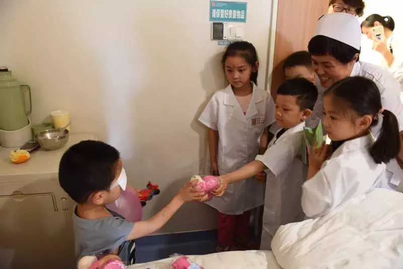 河南省立眼科医院：一场网红快闪，向青少年的健康大敌宣战