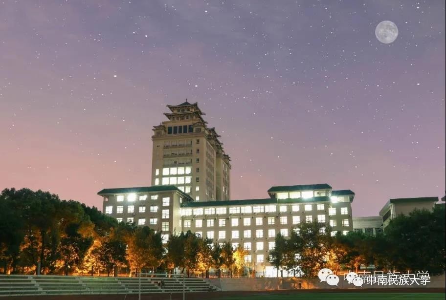 揭秘全国“最高”的高校图书馆，坐落于湖北，建在湖边！