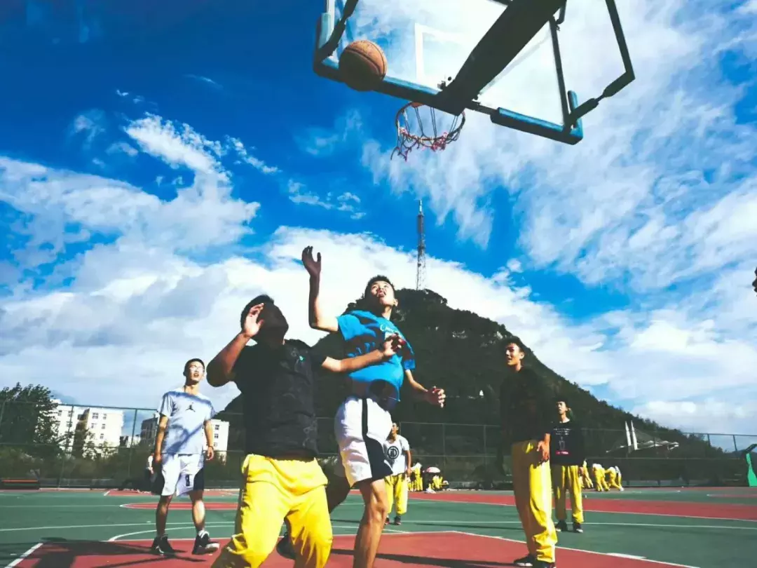 纵使时光流逝 我已不在你的身旁 我的母校市三中