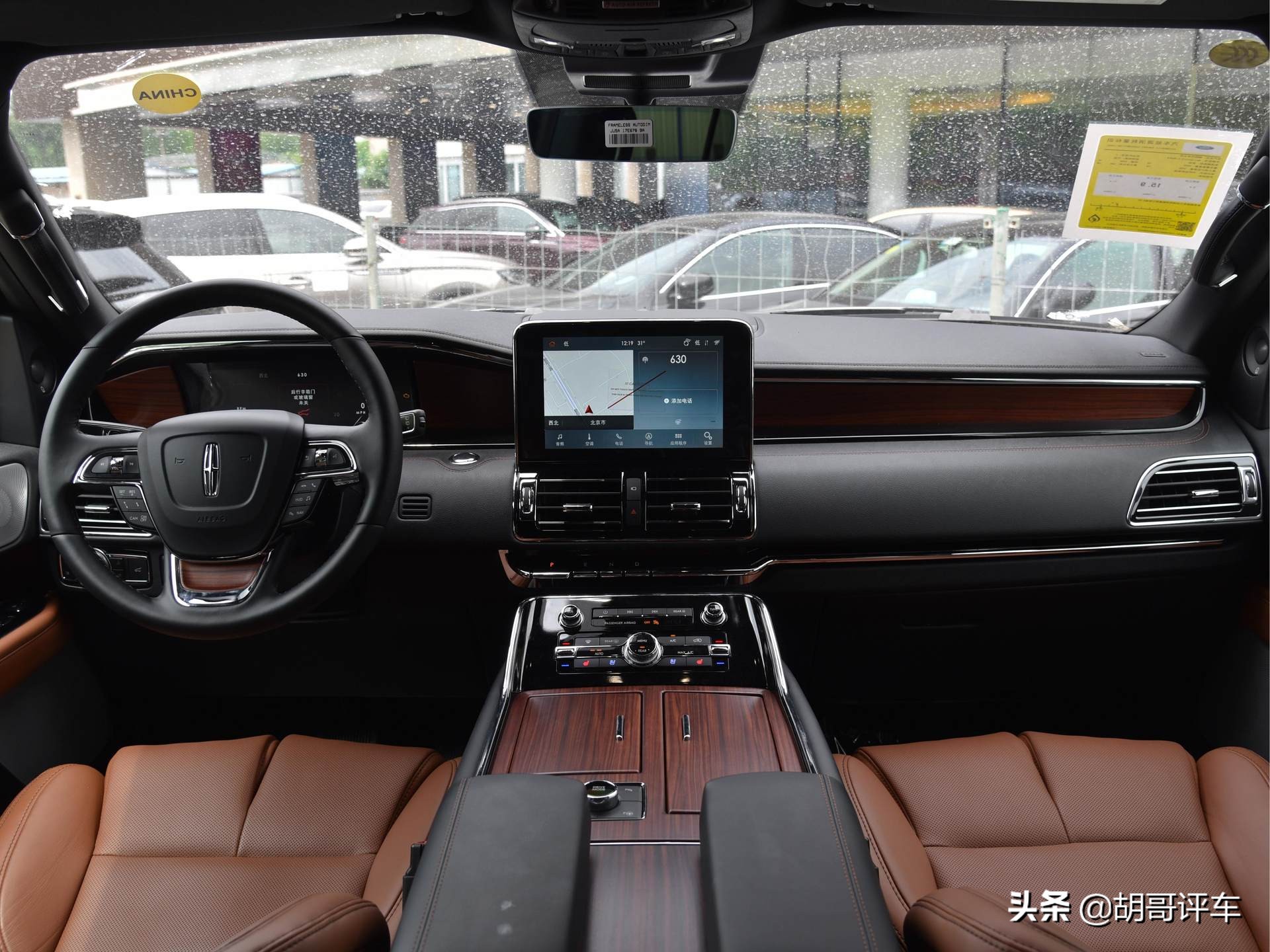 真正的全尺寸SUV，车长超过5米3，实拍林肯领航员