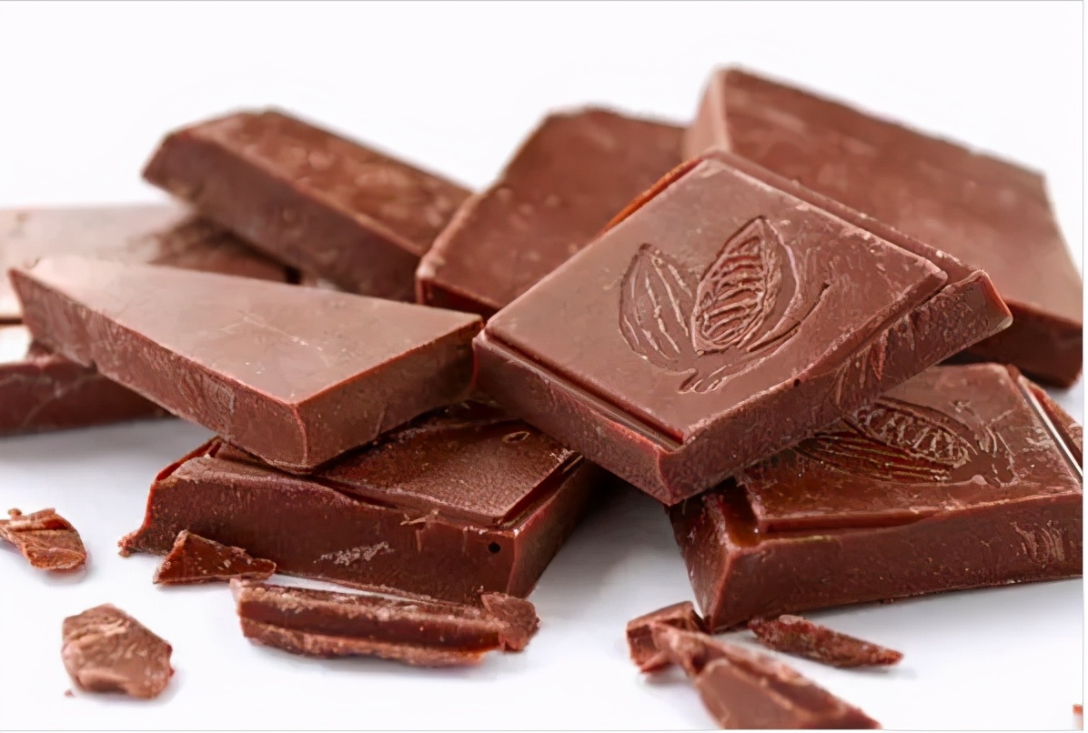 巧克力怎么洗干净 巧克力表面白色霉菌