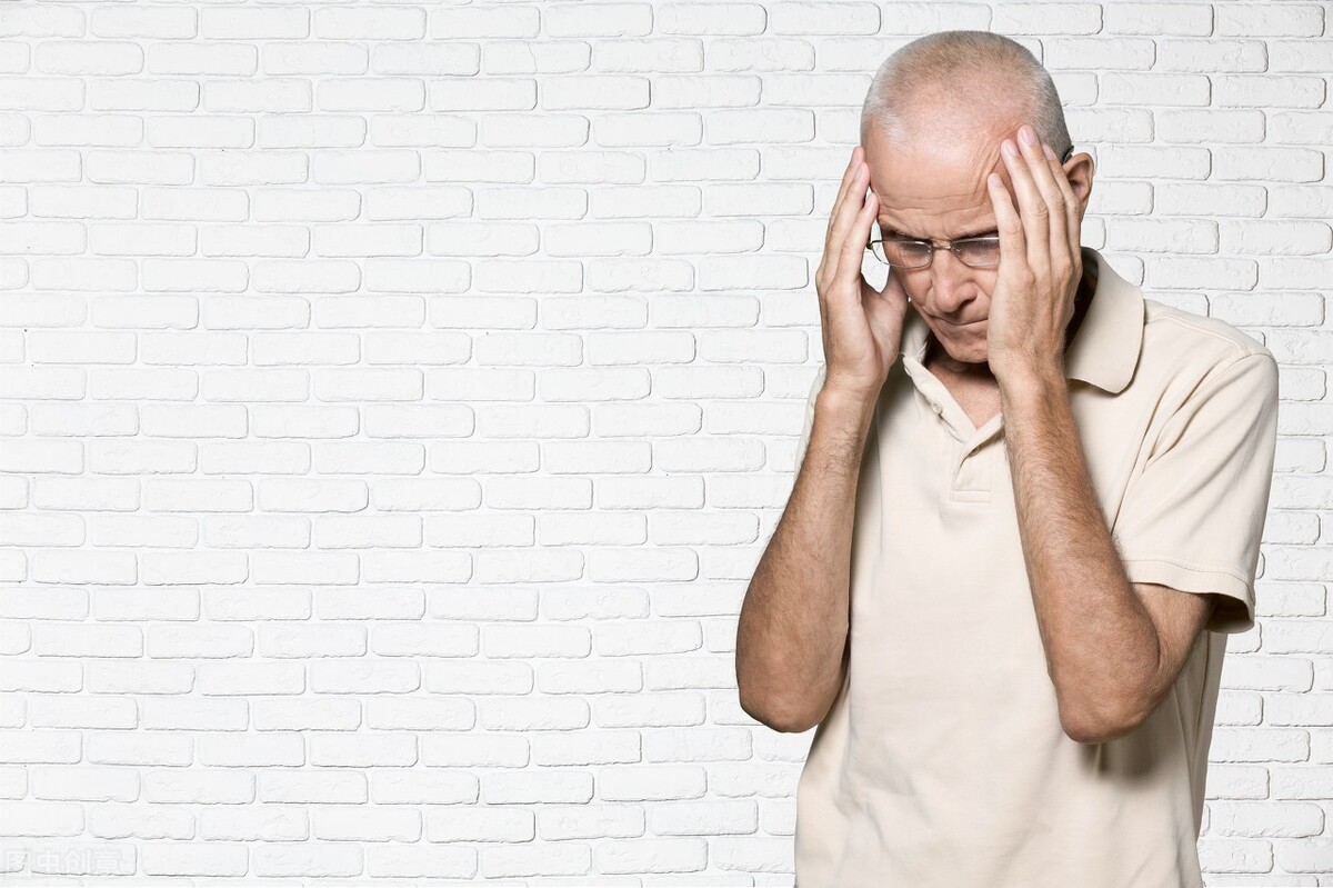 经常手脚发麻，可能是这3种疾病找上门了，要及早检查