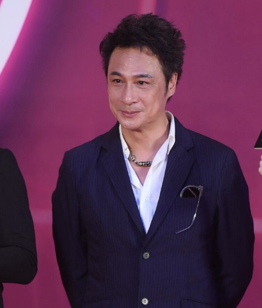 "邪神影帝"吴镇宇:"恶人"的皮囊下,是柔软的灵魂