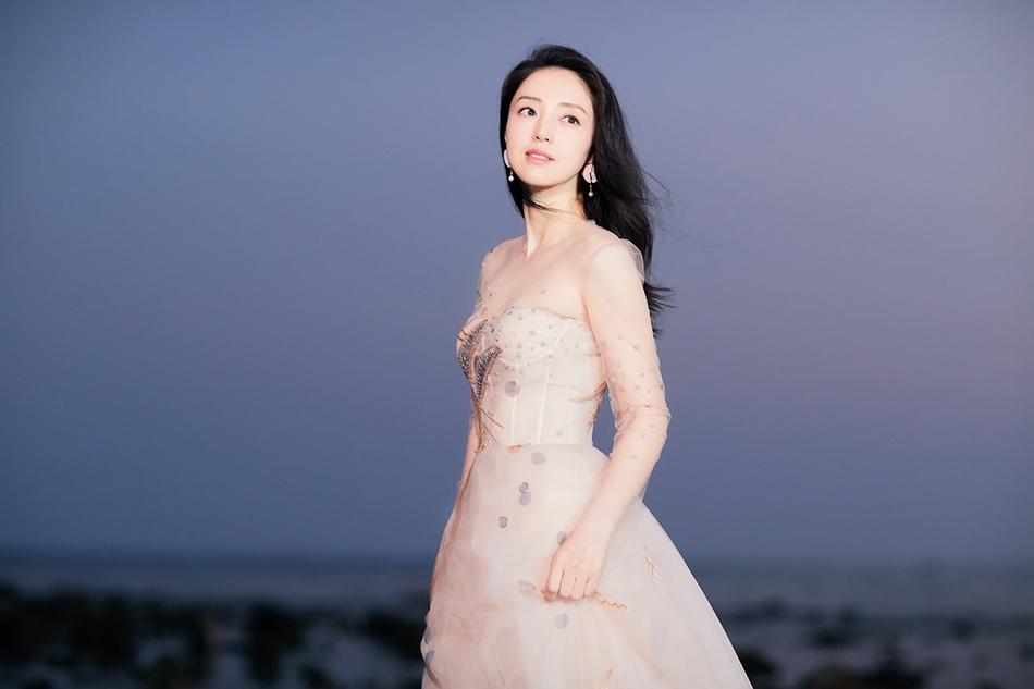 北方多出女汉子？这9位东北籍女星，个个柔情似水，性格却不娇气